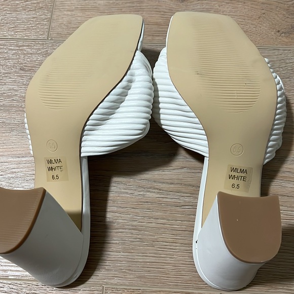 NWOT VICI Colette Leather Block heels - Picture 4 of 4